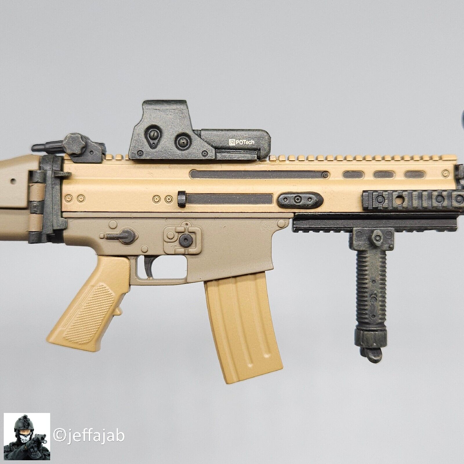 1:6 Hot Toys Modern Firearms SCAR-L STD (TAN) Rifle for 12" Figures