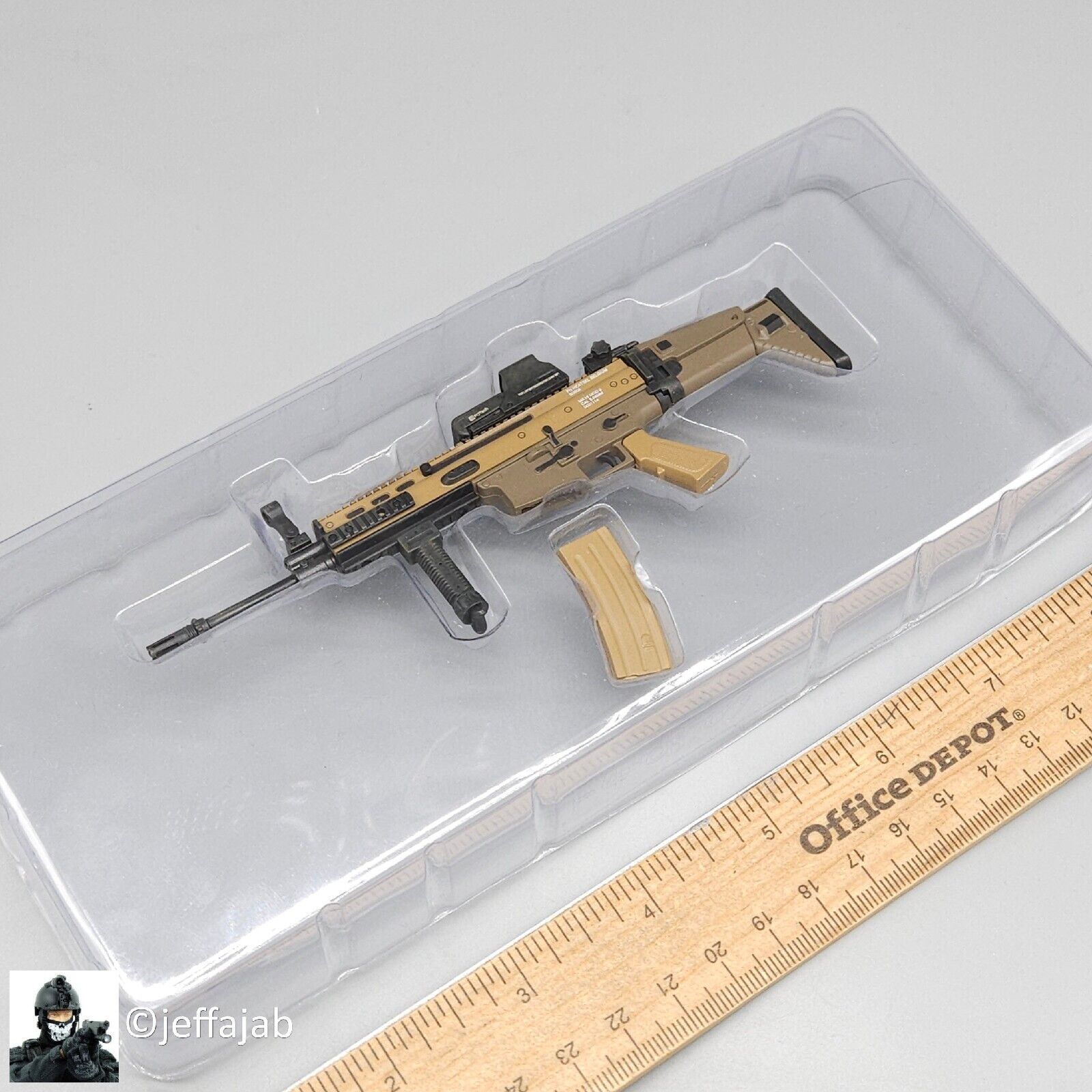 1:6 Hot Toys Modern Firearms SCAR-L STD (TAN) Rifle for 12" Figures