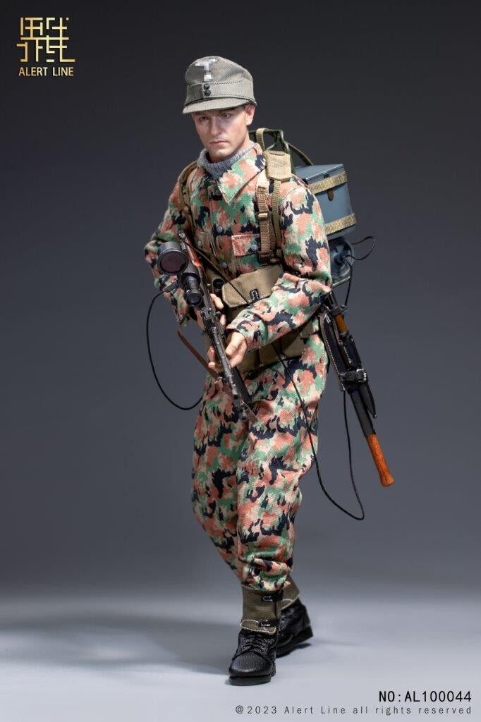 1:6 scale Alert Line WWII German Waffen SS Soldier 12" Figure 100044