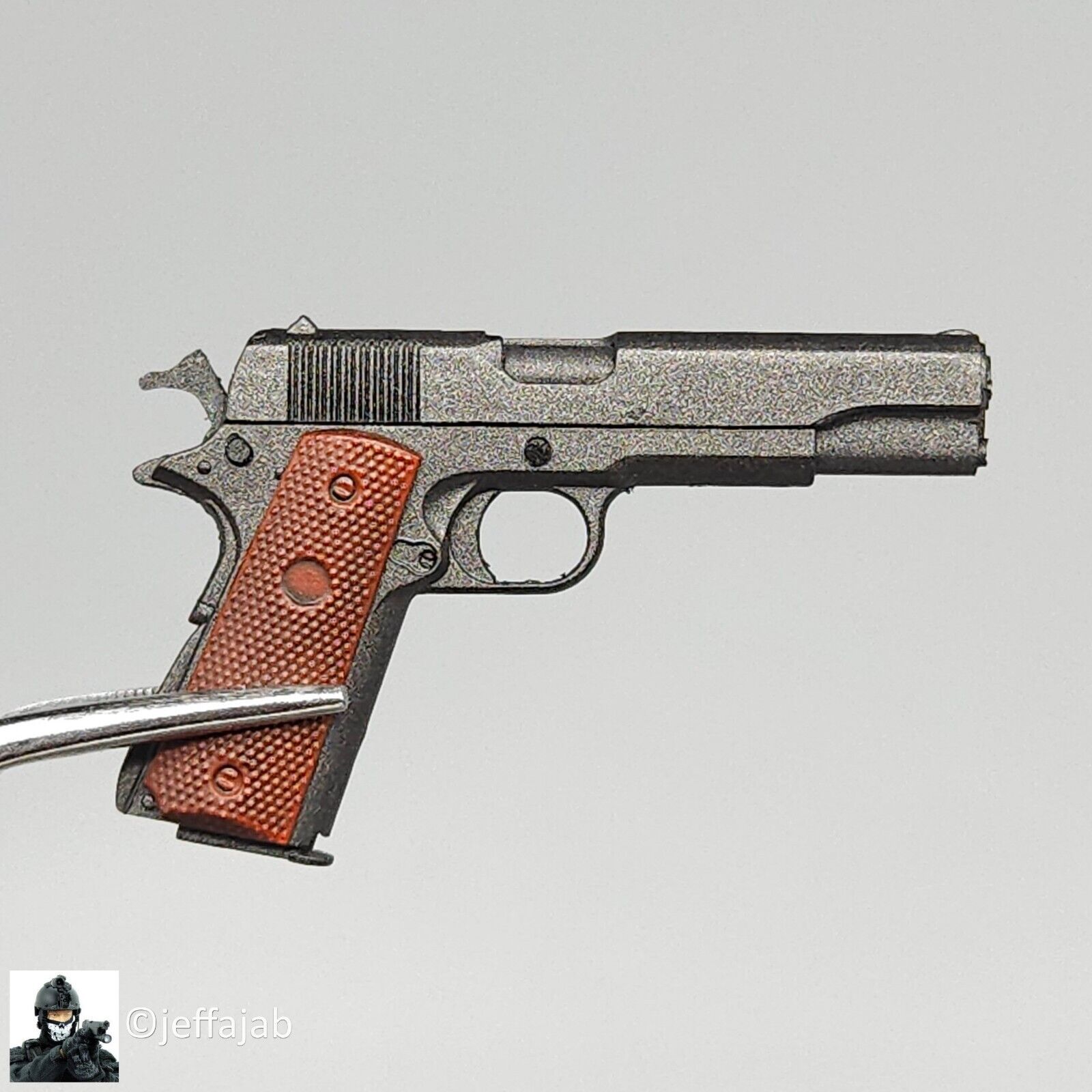 1:6 scale Ujindou WWII First Special Service Force BAR Gunner 1911 Pistol