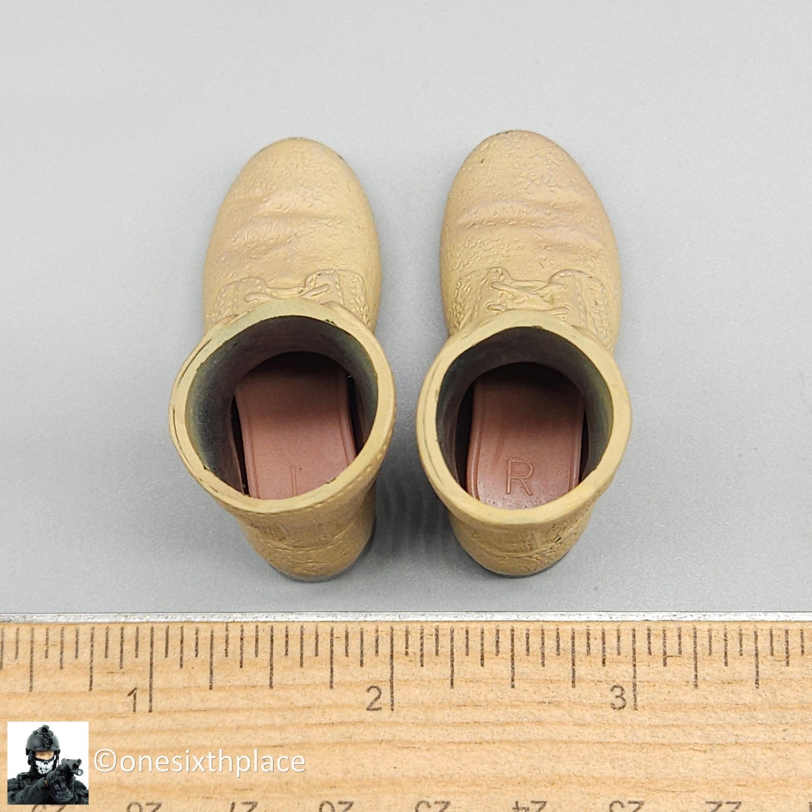 1:6 scale Dragon USMC Curtis Desert Combat Boots (Foot Type) for 12" Figures