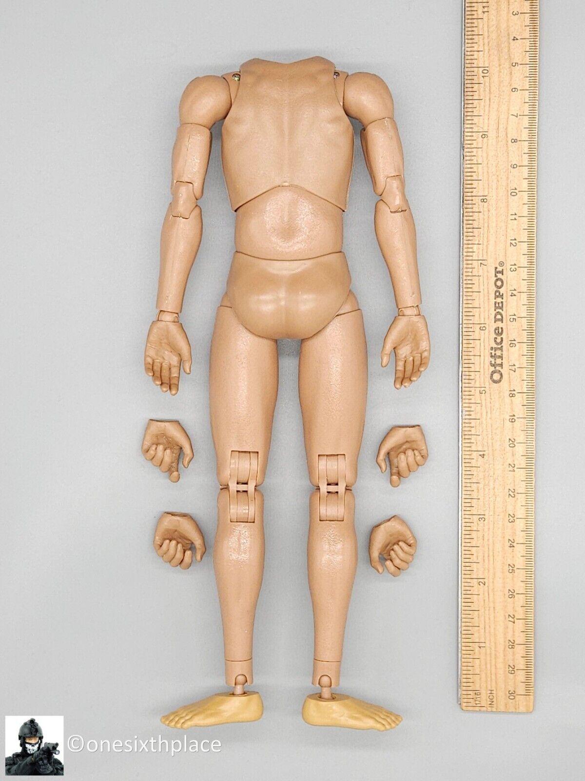 1:6 QO Toys Vietnam US Army Corpsman Male Body w/ Hands for 12" Figures
