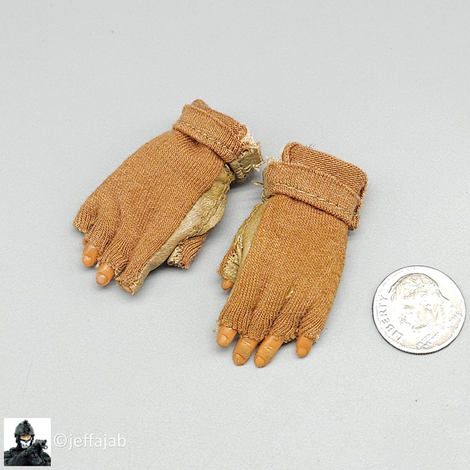 1:6 Hot Toys USMC Operation Iraqi Freedom Sniper Gloved Hands for 12" Figures