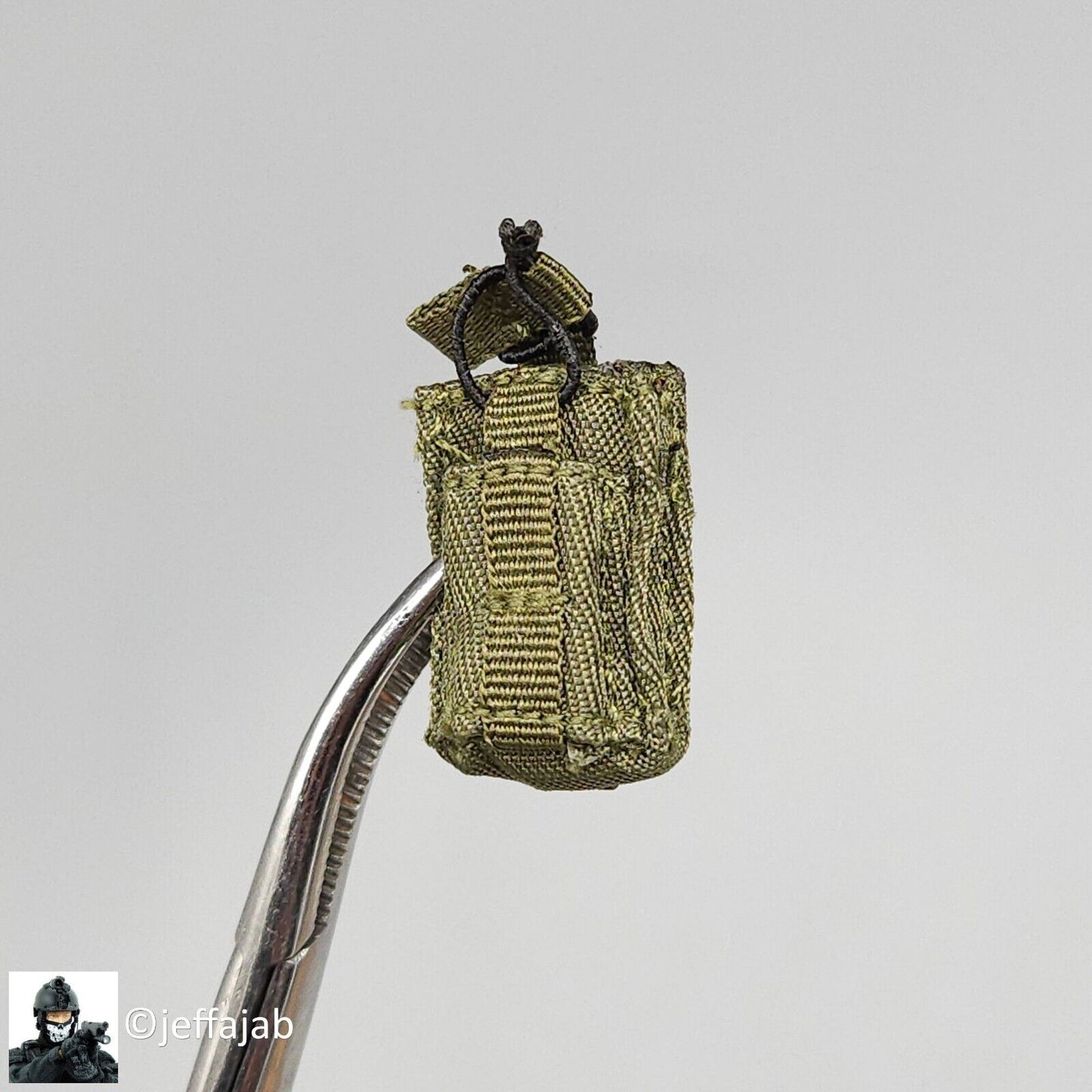 1:6 Soldier Story The Division 2 Agent Brian Johnson Green Pistol Mag Belt Pouch