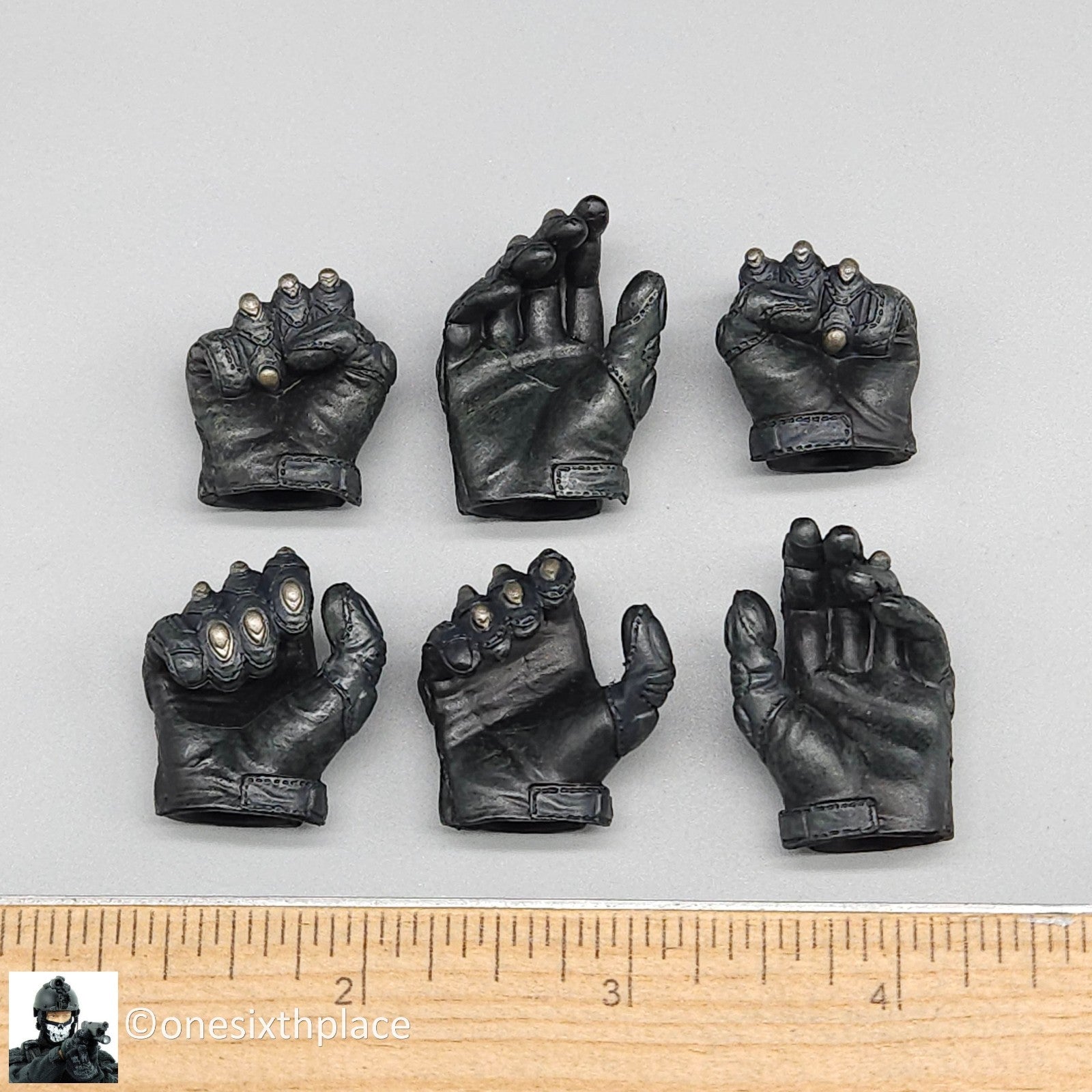 1:6 scale Hot Toys Predators Noland Hard Knuckle Gloved Hands for 12" Figures