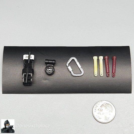 1:6 General's Armoury Bravo 0-6 Countdown Tourniquet Carabiner Strobe Tape Set