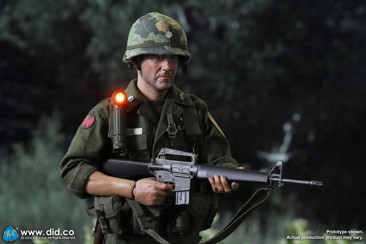 1:6 scale DiD Vietnam War US Army Lt Col Moore LED Flashlight
