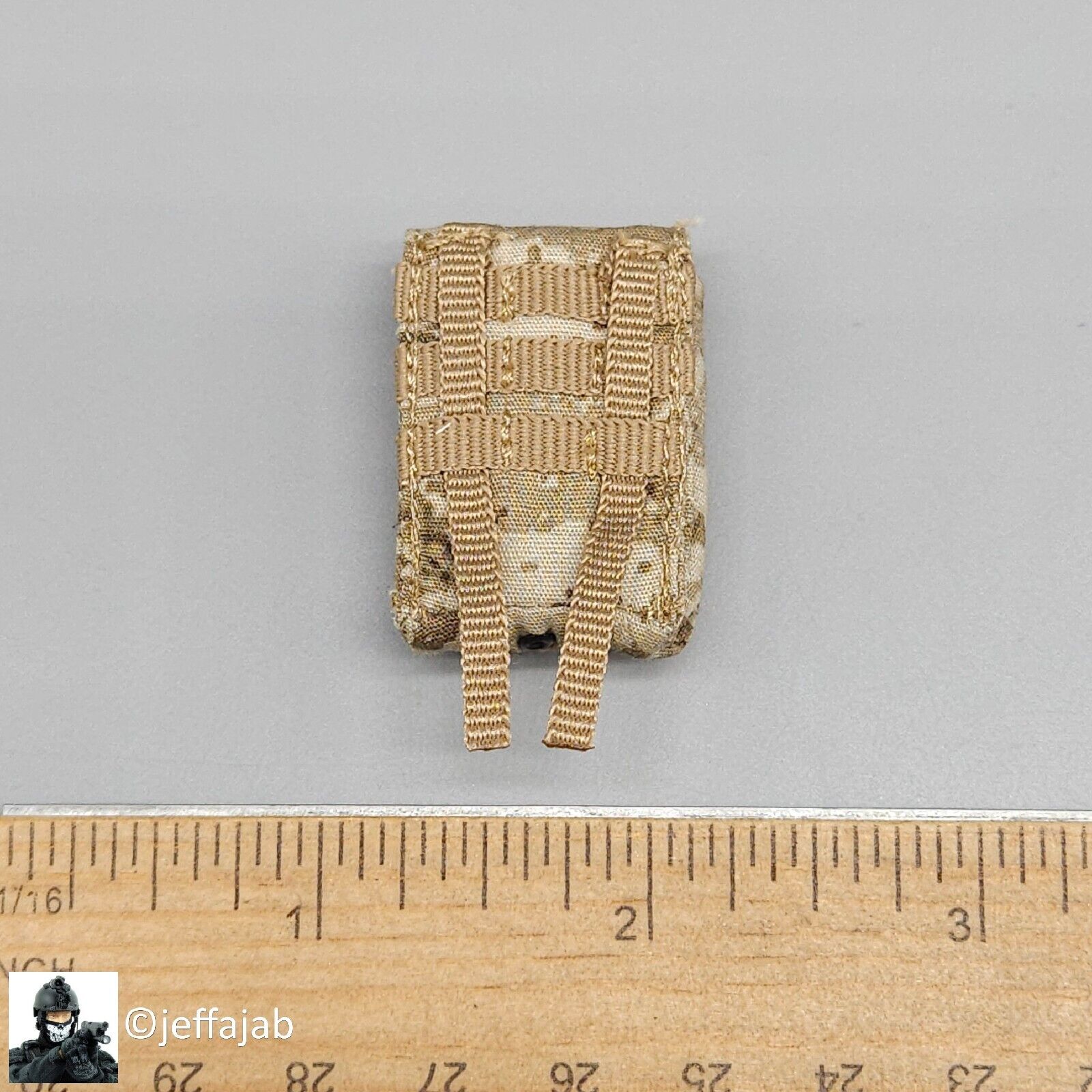 1:6 Soldier Story AOR1 Camo Medium Hydration Utility Pouch for 12" Figures