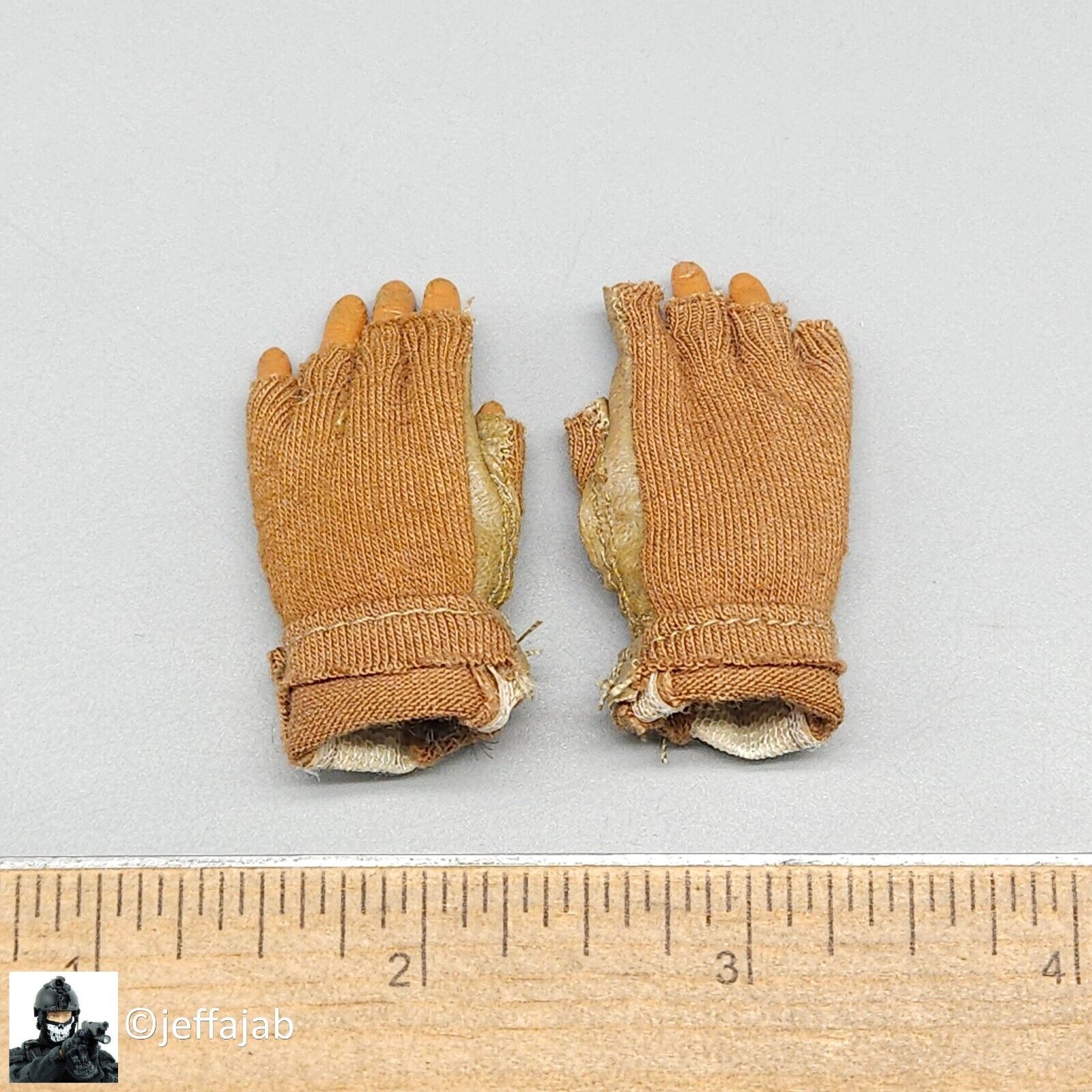 1:6 Hot Toys USMC Operation Iraqi Freedom Sniper Gloved Hands for 12" Figures