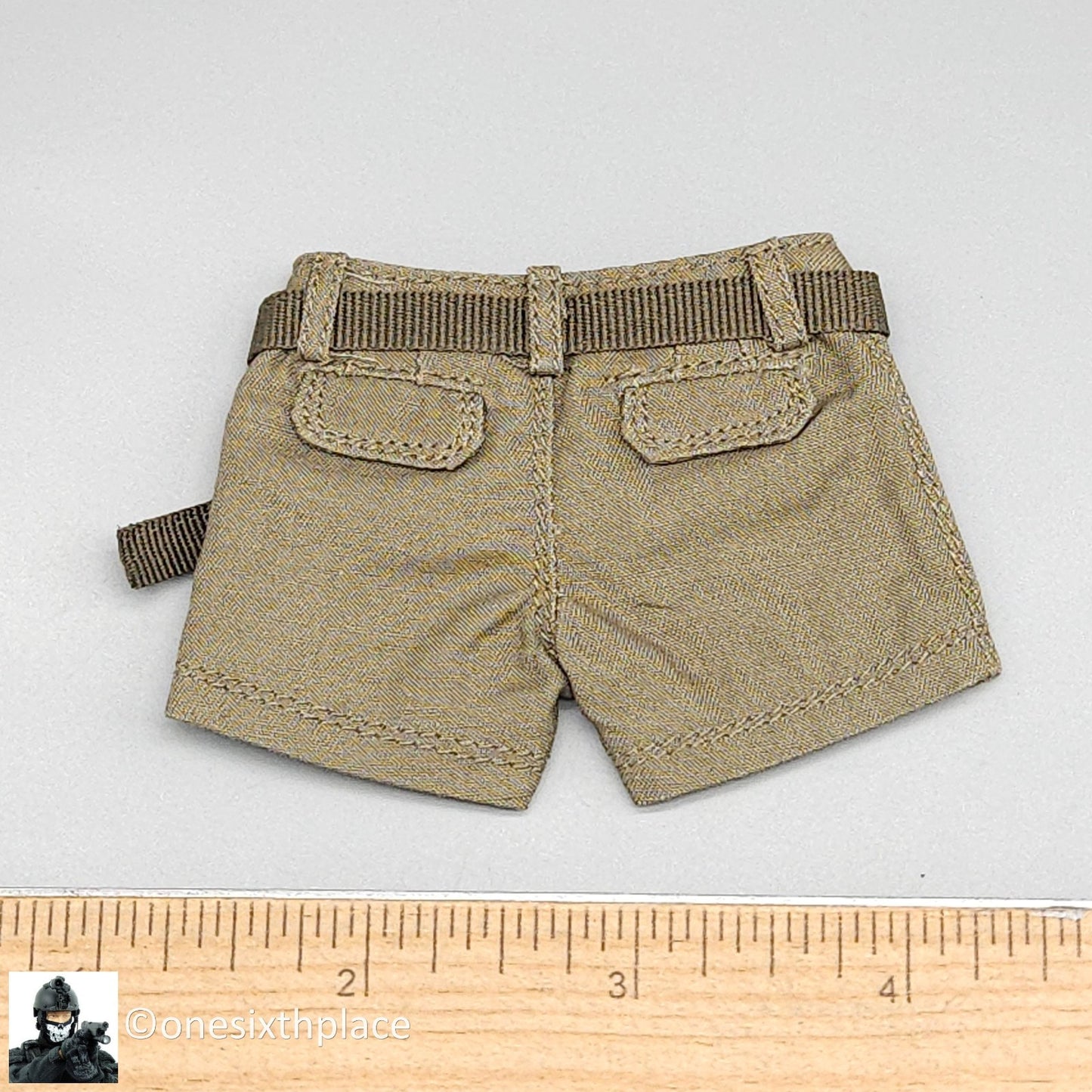 1:6 scale Flirty Girl Female Green Shorts w/ Belt for 12" Figures
