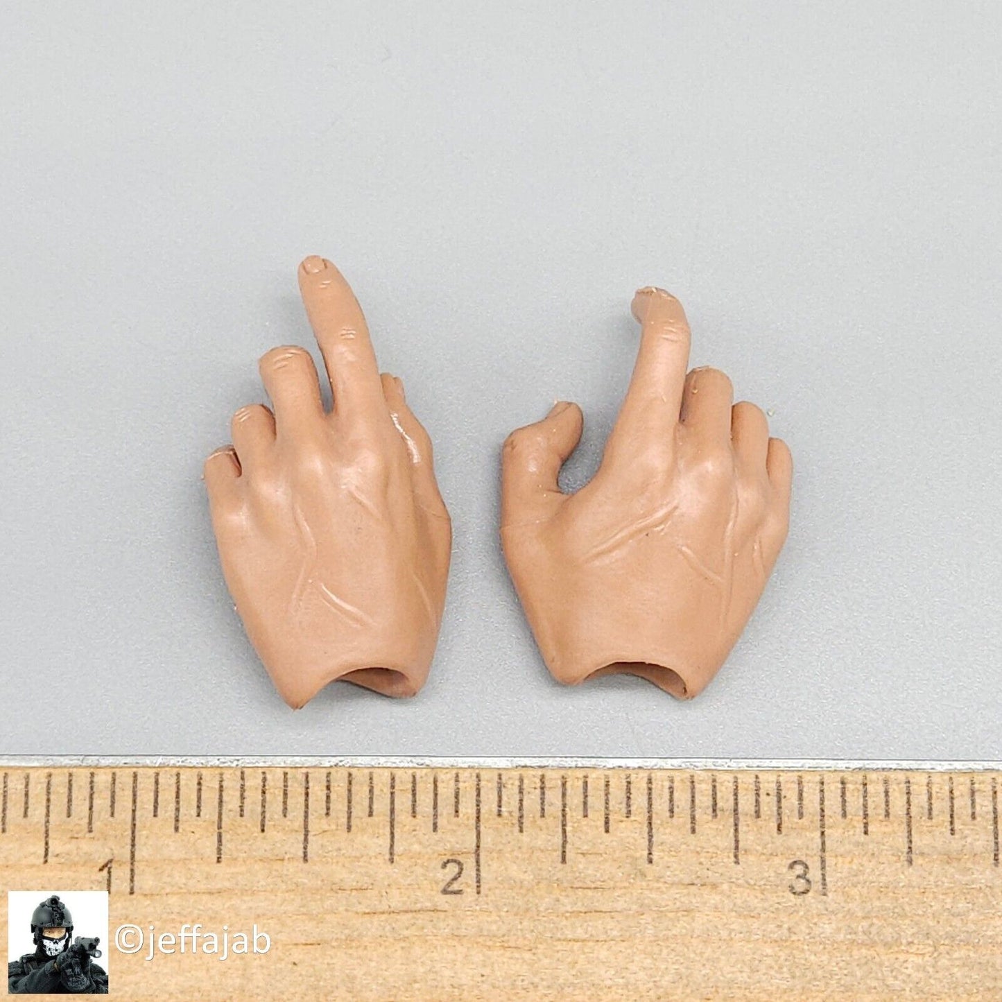 1:6 Hot Toys Style Replacement Male Nude Hands (x2) for 12" Figures