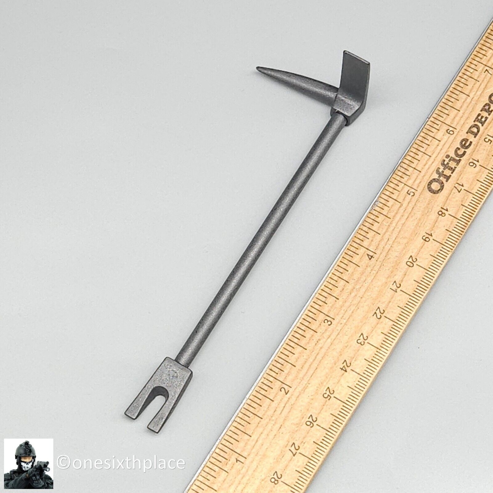1:6 scale Dragon HK Police SDU Wai Breaching Crowbar (Plastic) for 12" Figures