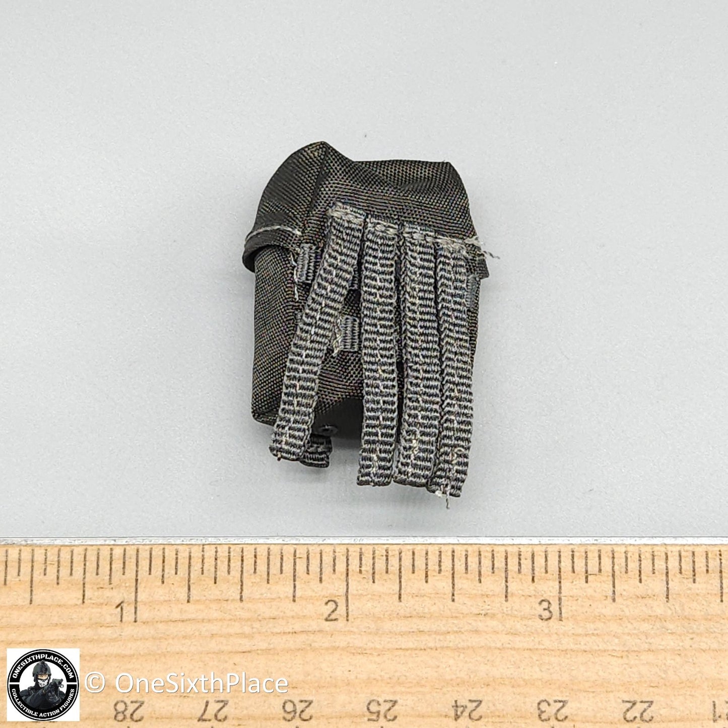 1:6 scale Easy & Simple ZERT Juggernaut Sully Gray SAW Ammo Pouch (x1)