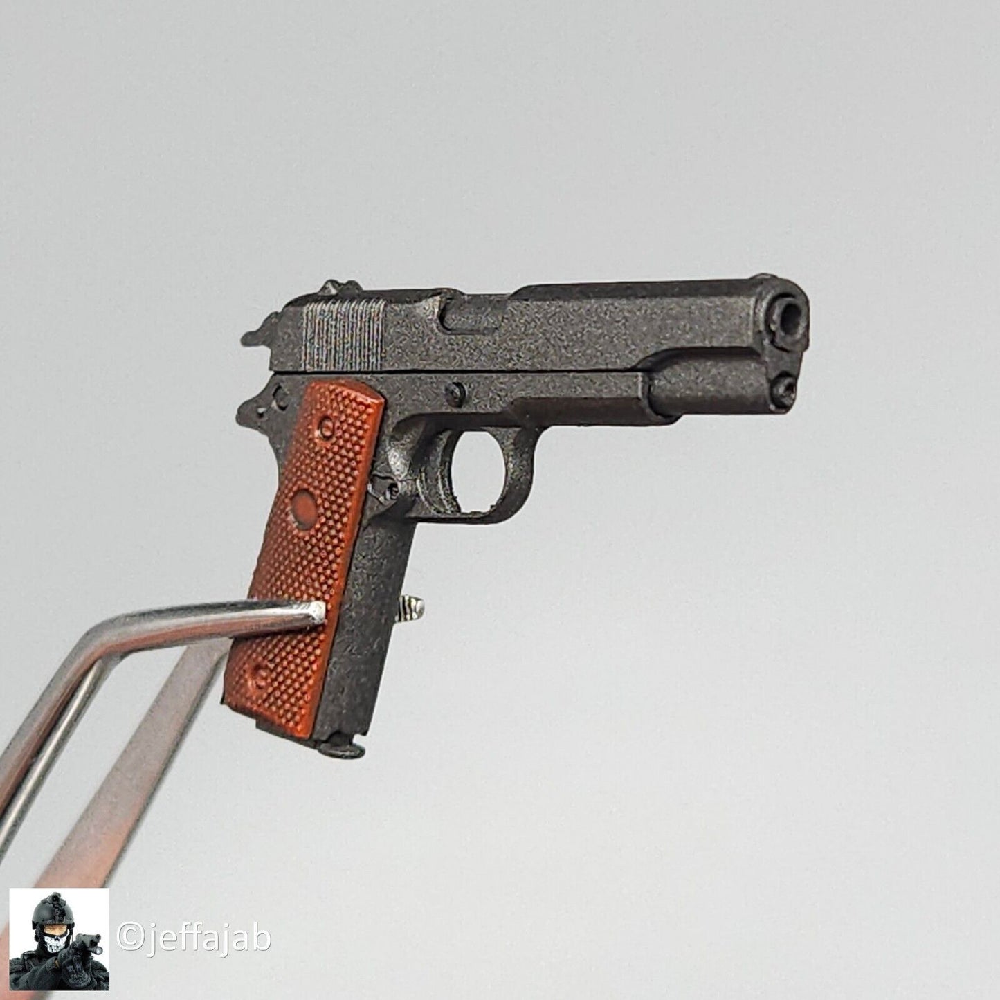 1:6 scale Ujindou WWII First Special Service Force BAR Gunner 1911 Pistol