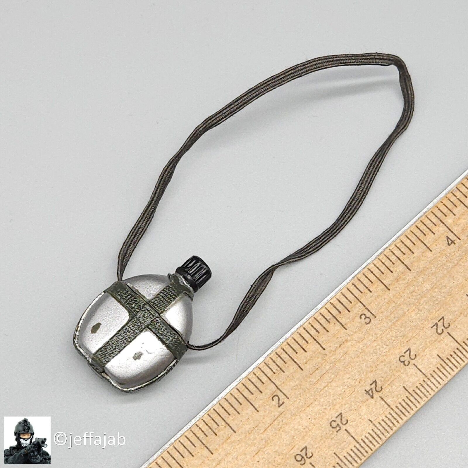 1:6 scale Dragon Vietnam Viet Cong Linh Canteen (Plastic) for 12" Figures