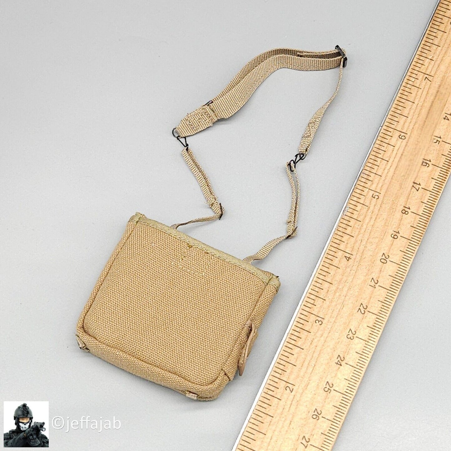 1:6 Facepool WWII Tank Commander Wardaddy Musette Bag for 12" Figures