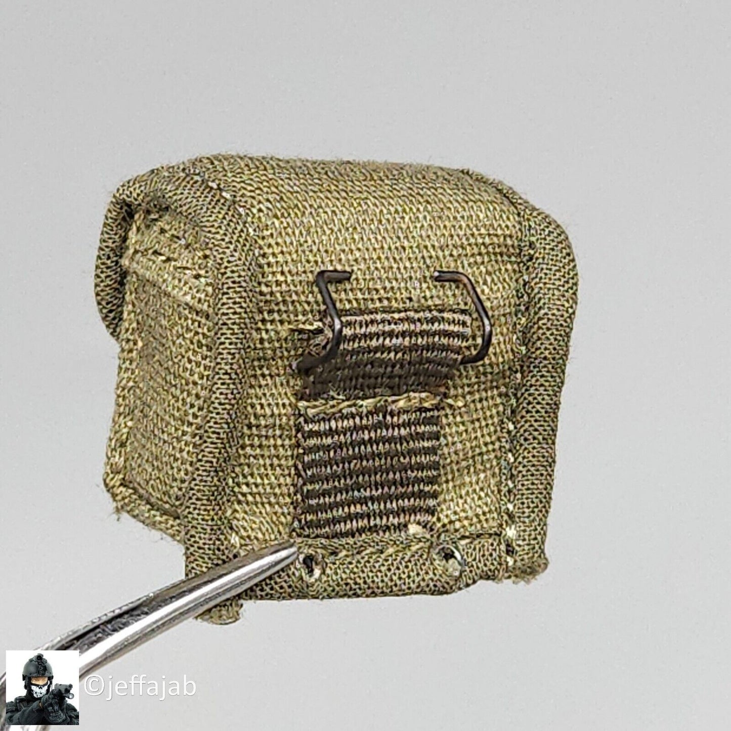 1:6 scale Ujindou Vietnam MACV-SOG Cross-Border Operation Jungle First Aid Pouch