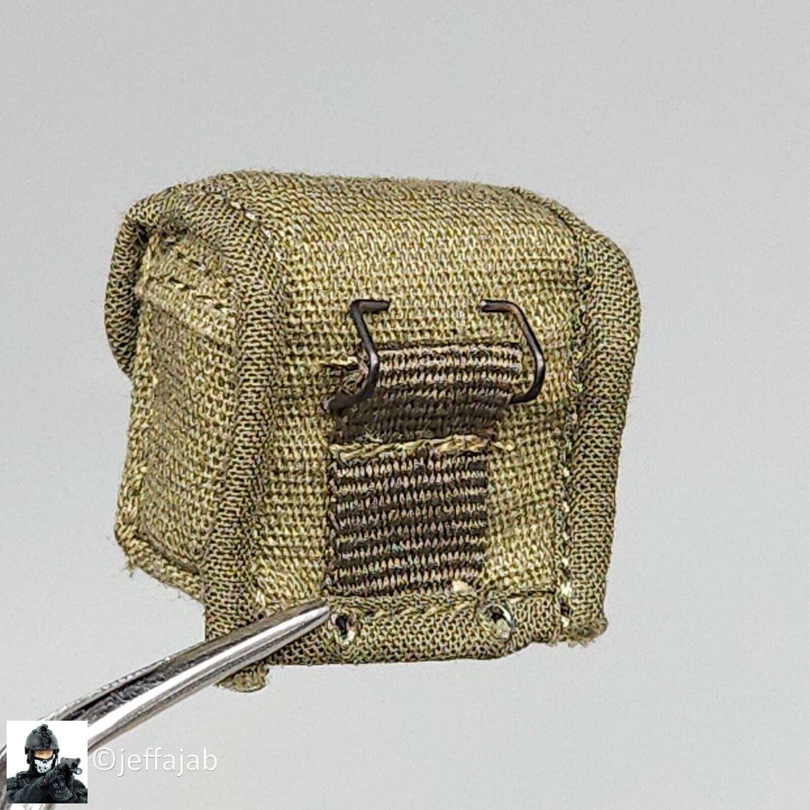 1:6 scale Ujindou Vietnam MACV-SOG Cross-Border Operation Jungle First Aid Pouch