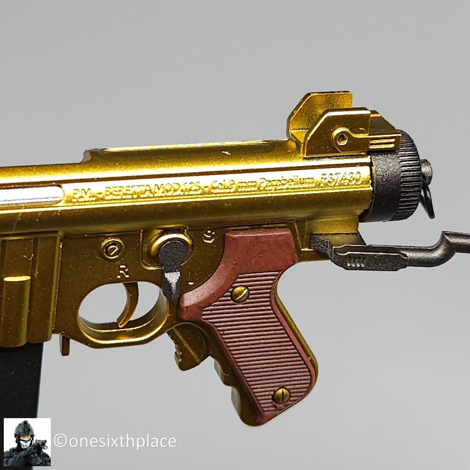 1:6 DamToys Gangster's Kingdom Diamond Angelo Gold Beretta Submachine Gun