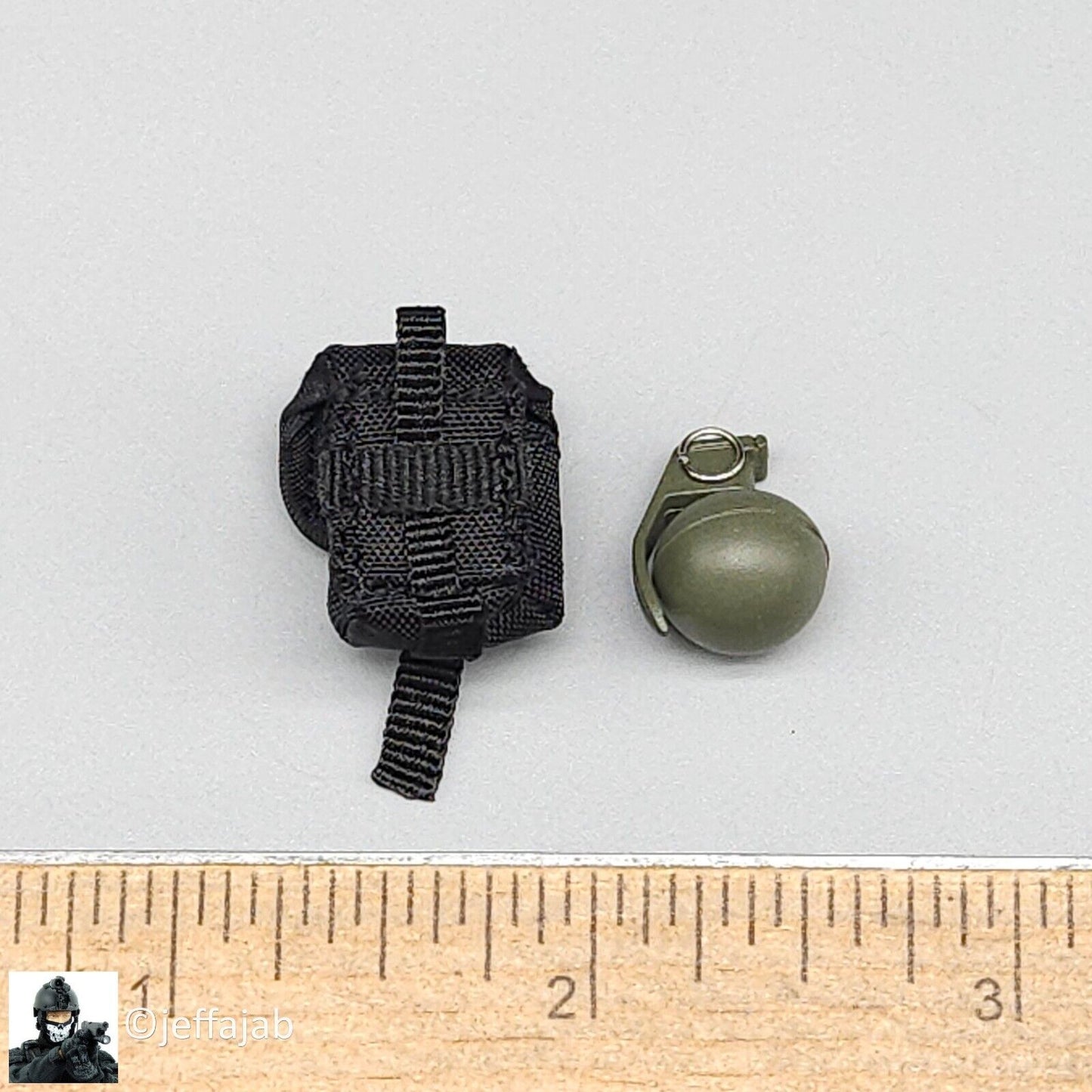 1:6 KSToys Doomsday Guardian Black Grenade Pouch for 12" Figures