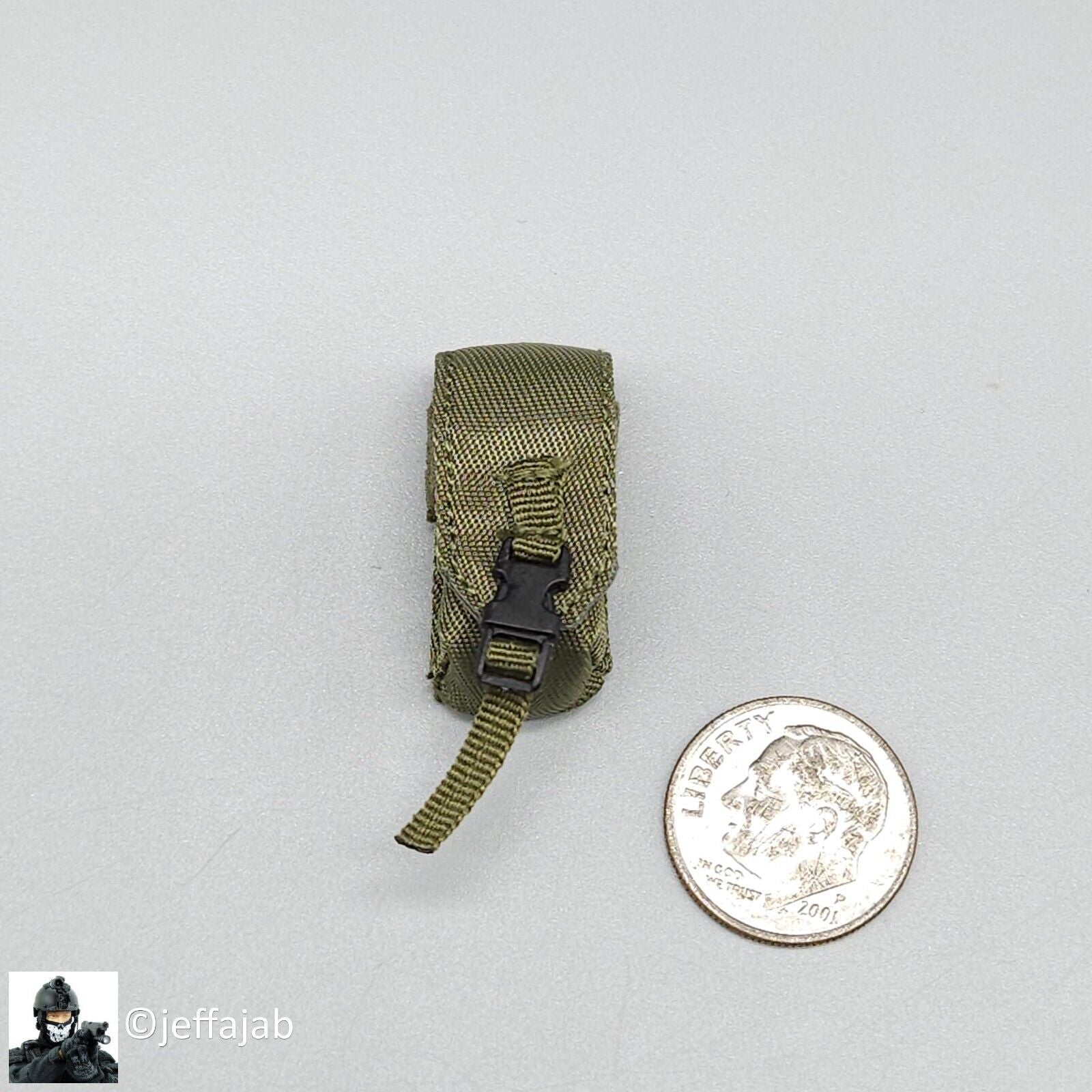 1:6 Soldier Story The Division 2 Agent Brian Johnson Green Flashbang Belt Pouch