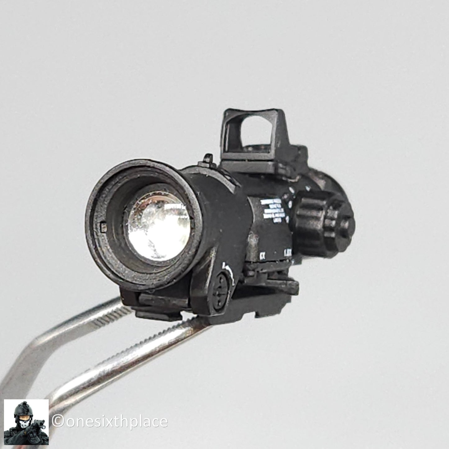 1:6 scale DamToys Elcan Specter DR 1.5x-6x Sight Scope for 12" Figures