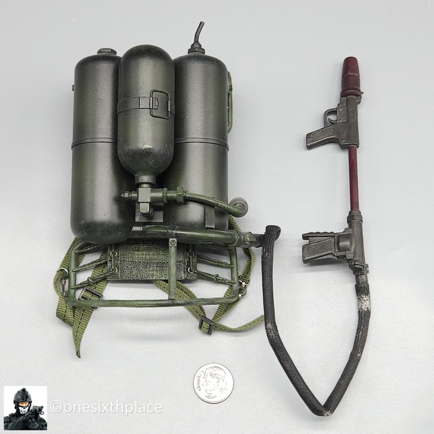 1:6 scale Dragon WWII USMC Sonny M2.2 Portable Flame Thrower for 12" Figures