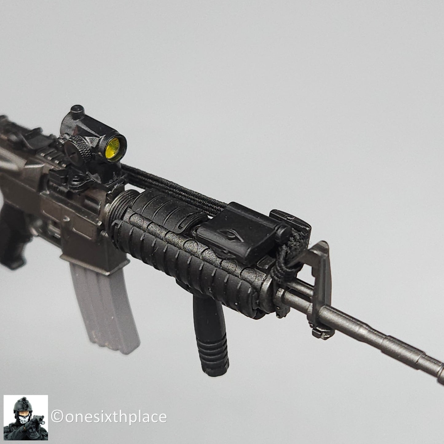 1:6 scale Dragon M4 Rifle w/  Micro Red Dot Sight for 12" Figures