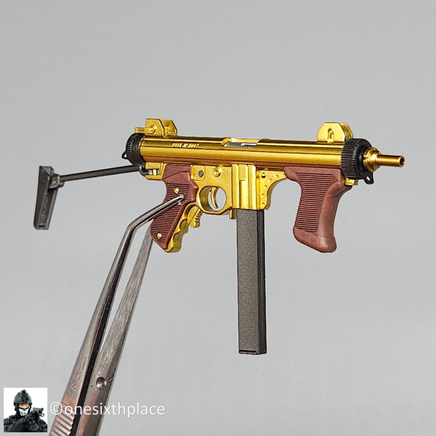 1:6 DamToys Gangster's Kingdom Diamond Angelo Gold Beretta Submachine Gun