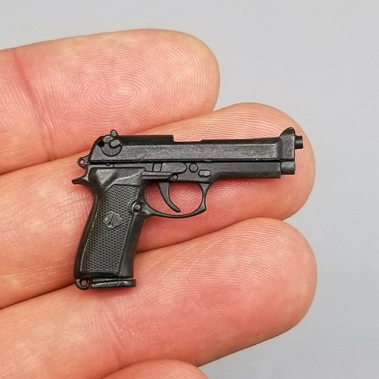 1:6 Hot Toys US Army M9 Pistol w/ ACU MOLLE Holster for 12" GI Joe Dragon