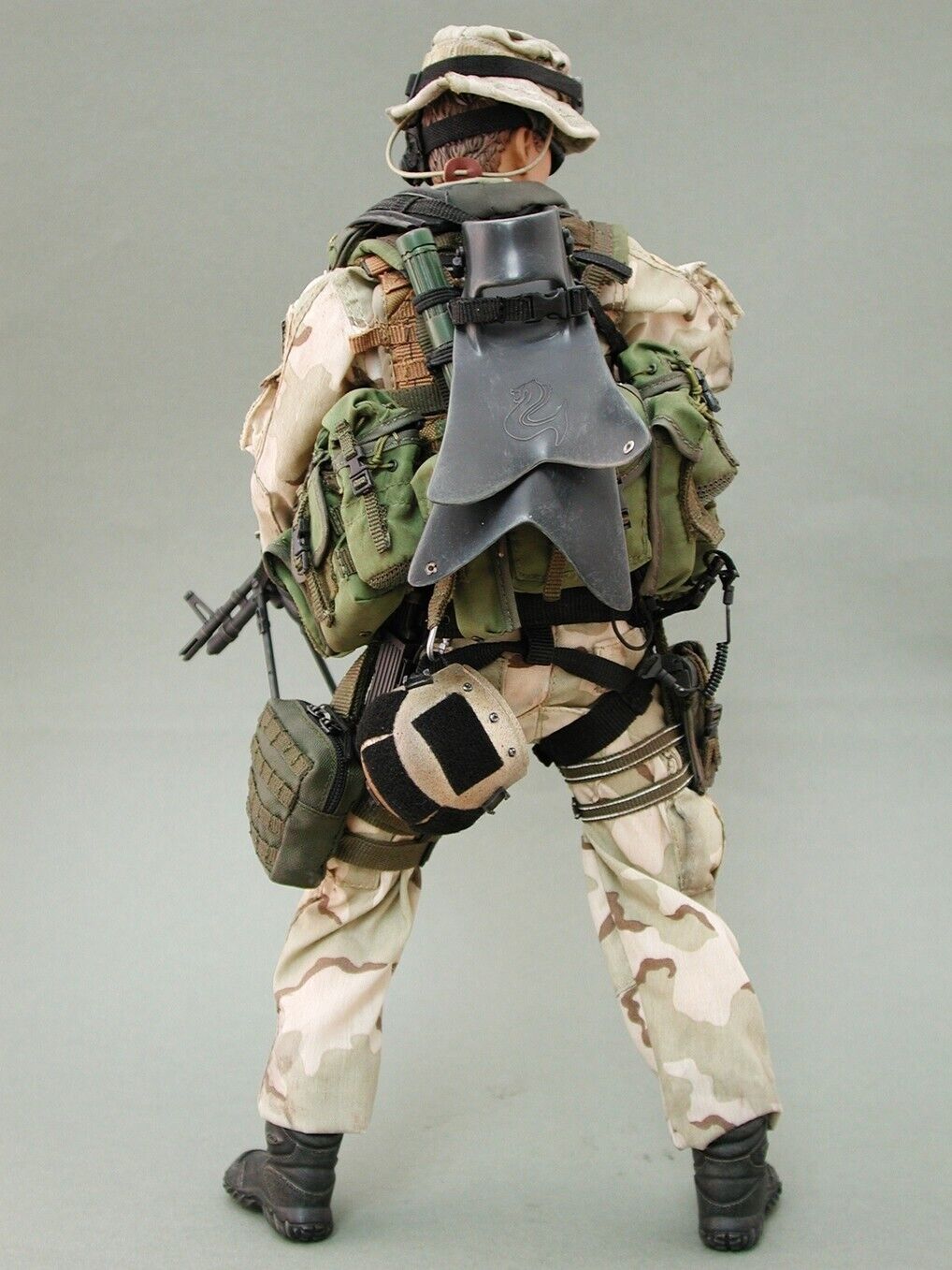 1:6 scale Hot Toys US Navy SEAL Water Edge Operation MK43 Mod0 Gunner 12" Figure