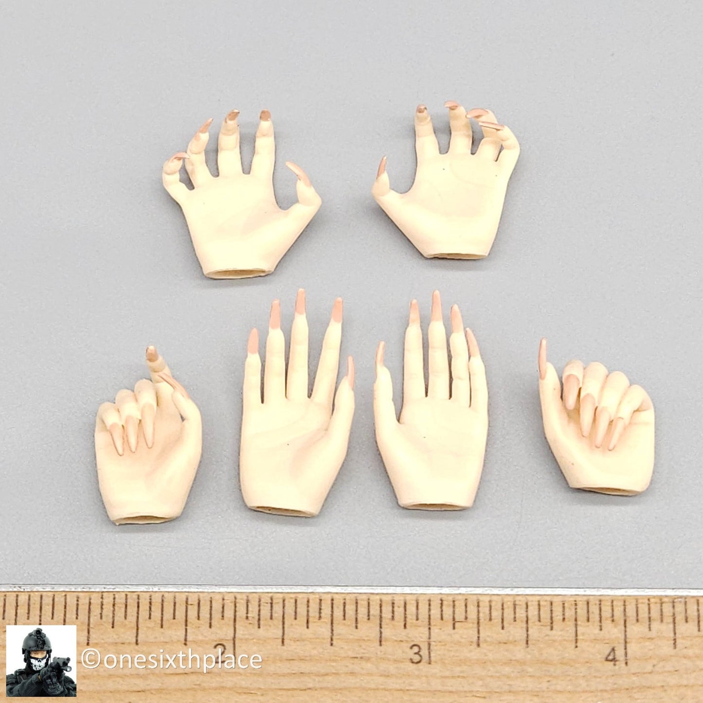 1:6 TBLeague PL2022-202B Hell’s Messenger Silver Female Hands (Pale) 12" Figures