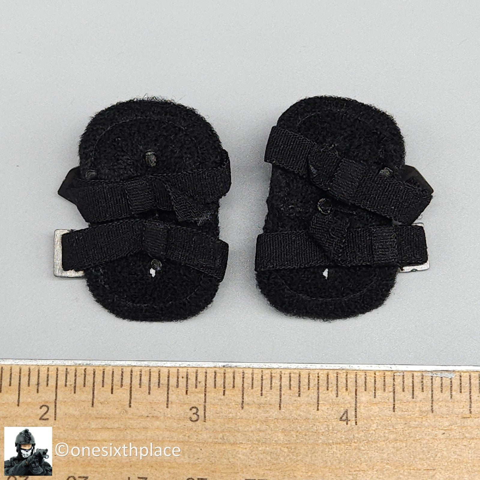 1:6 DamToys Extreme Zone Agent Hugh Laphroaig Hatch Knee Pads for 12" Figures