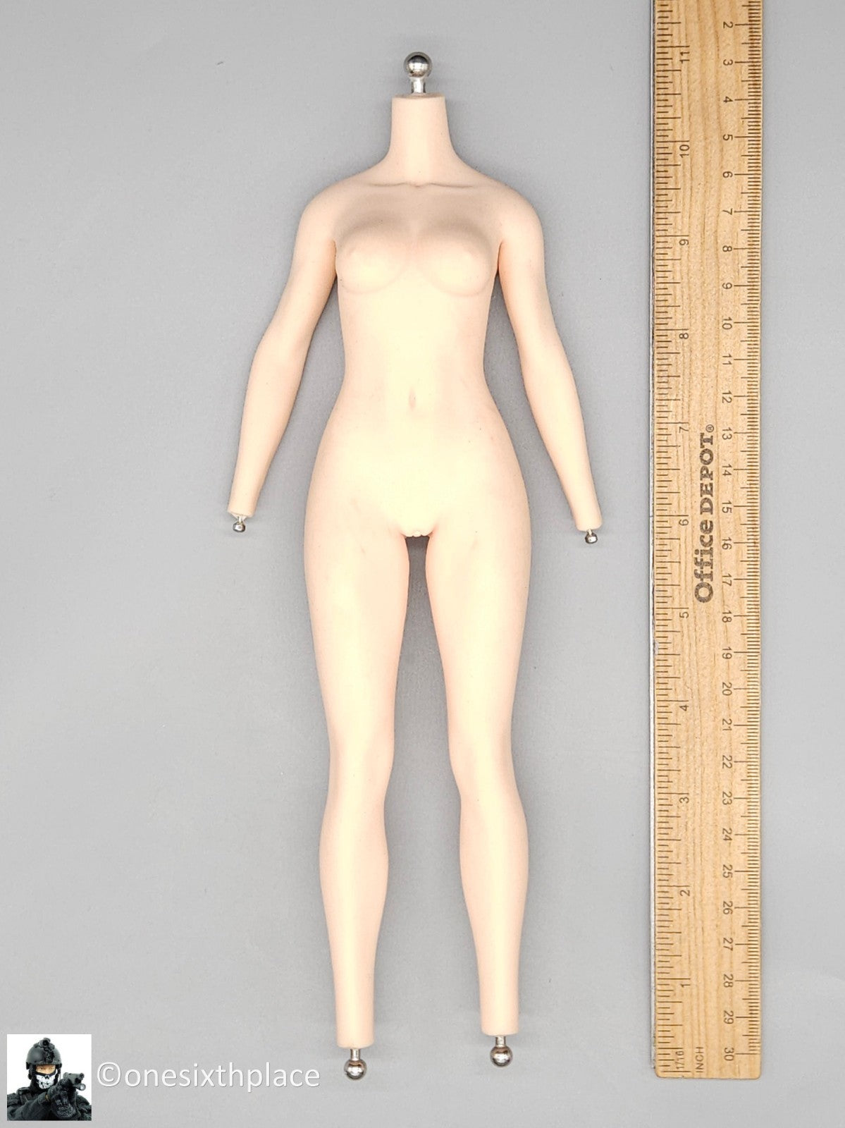 1:6 TBLeague PL2022-202B Hell’s Messenger Silver Female Body (Pale) 12" Figures