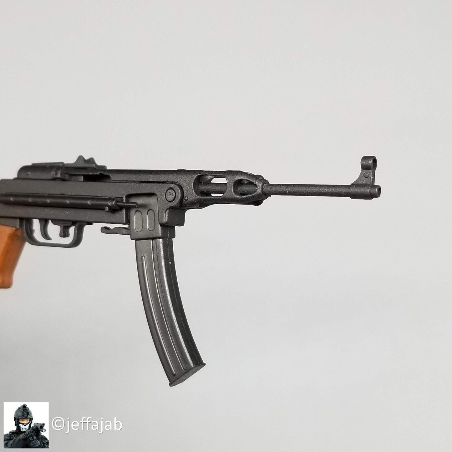 1:6 Ujindou Female Viet Cong Guerilla K-50M Submachine Gun for 12" GI Joe NVA