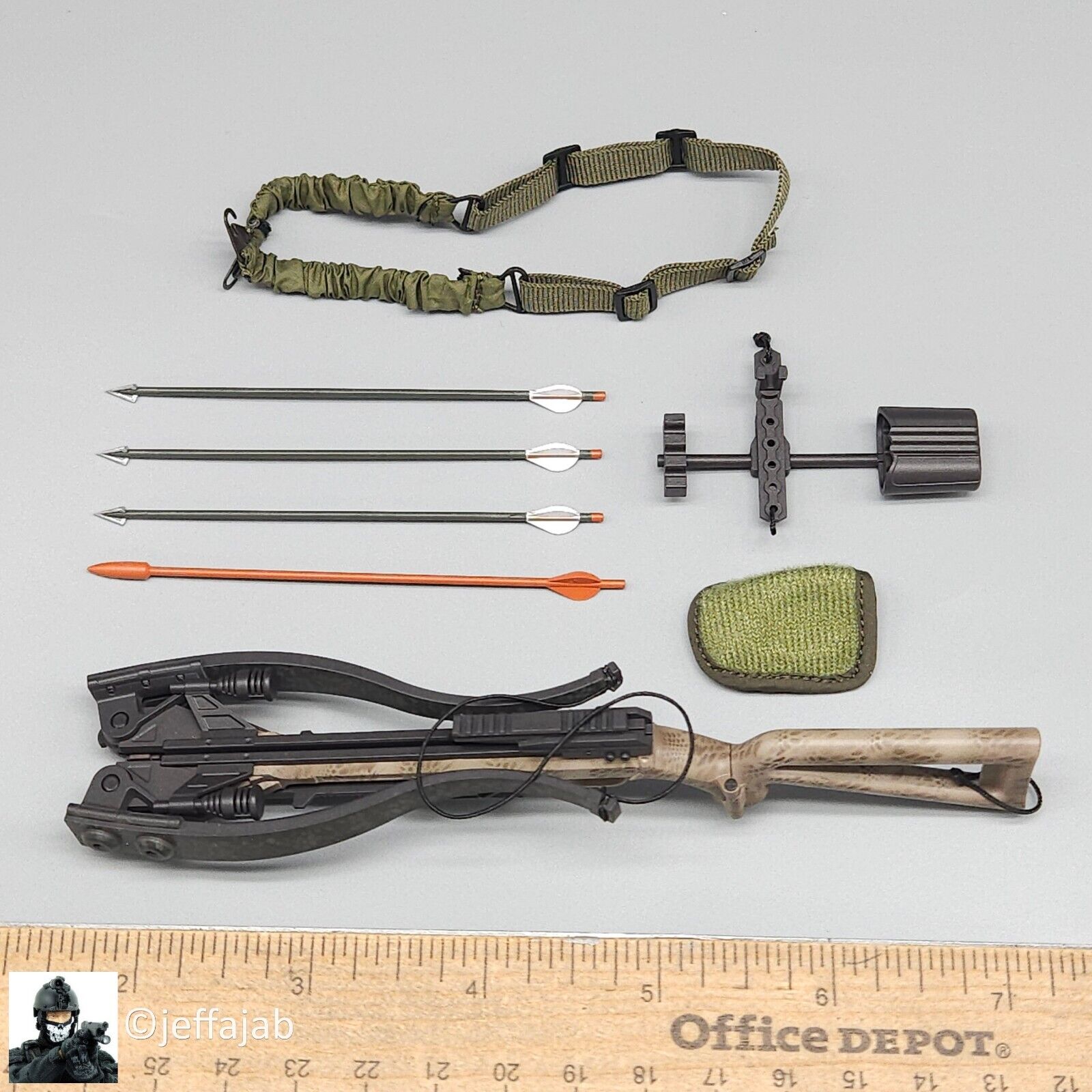 1:6 Soldier Story The Division 2 Agent Caleb Dunne Crossbow & Arrows Set