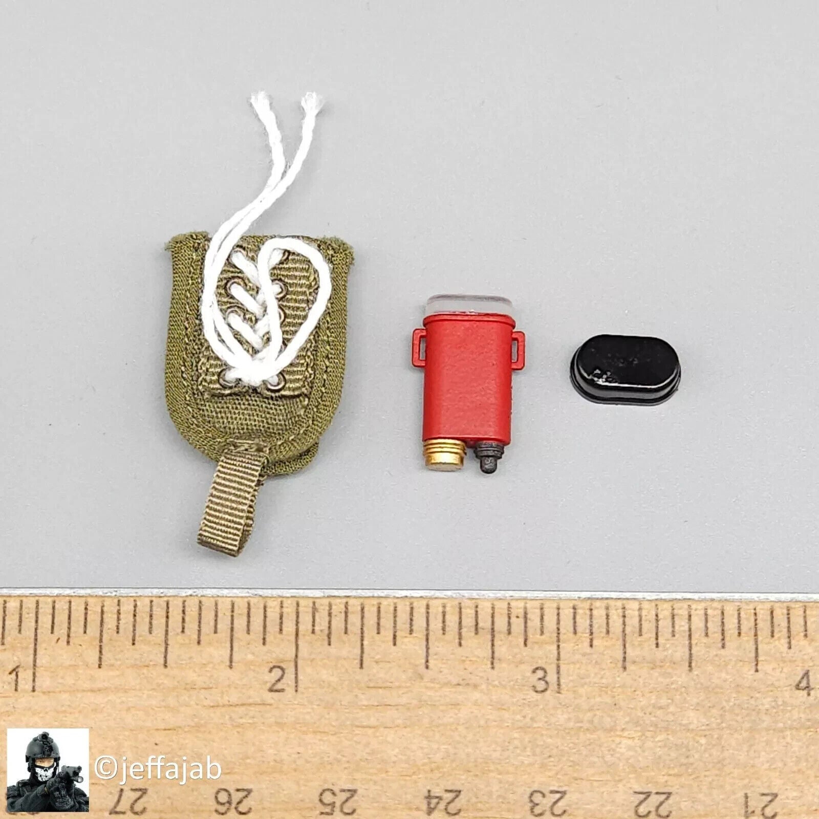 1:6 Ujindou Vietnam MACV-SOG Prairie Fire Strobe w/ Pouch for 12" Figures