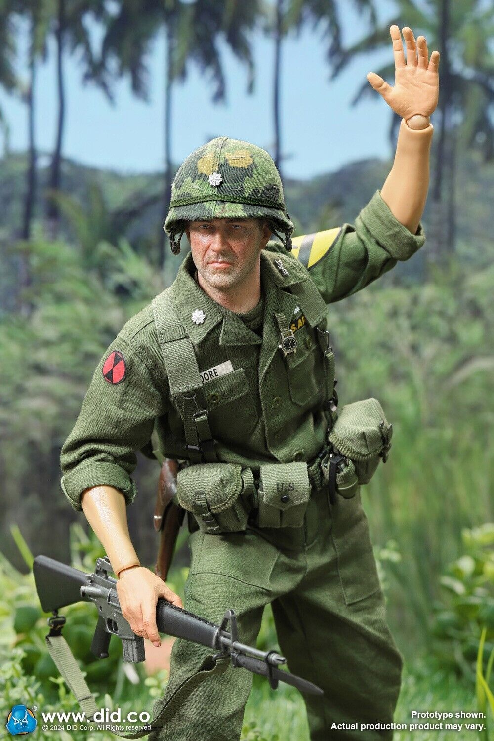 1:6 scale DiD Vietnam War US Army Lt Col Moore LED Flashlight