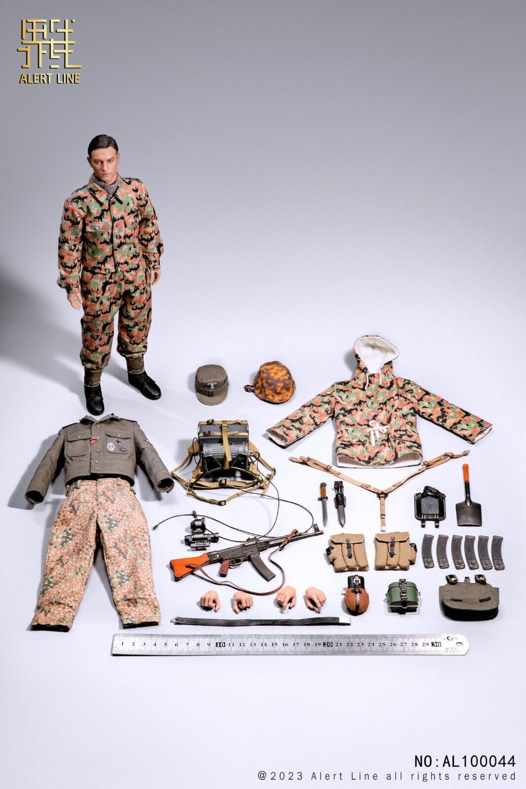 1:6 scale Alert Line WWII German Waffen SS Soldier 12" Figure 100044
