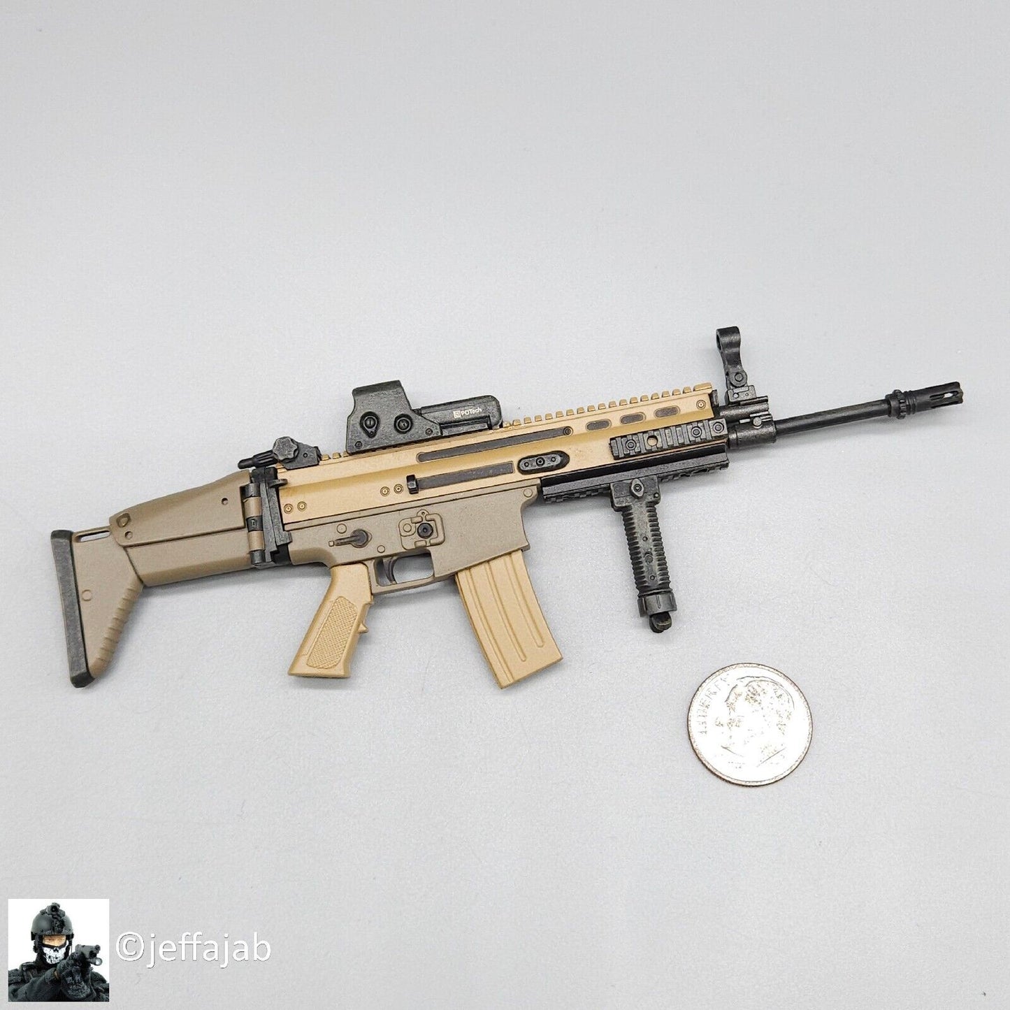 1:6 Hot Toys Modern Firearms SCAR-L STD (TAN) Rifle for 12" Figures