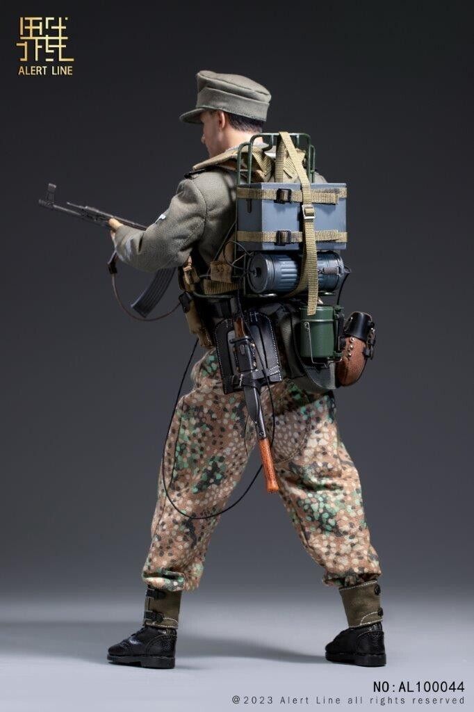 1:6 scale Alert Line WWII German Waffen SS Soldier 12" Figure 100044