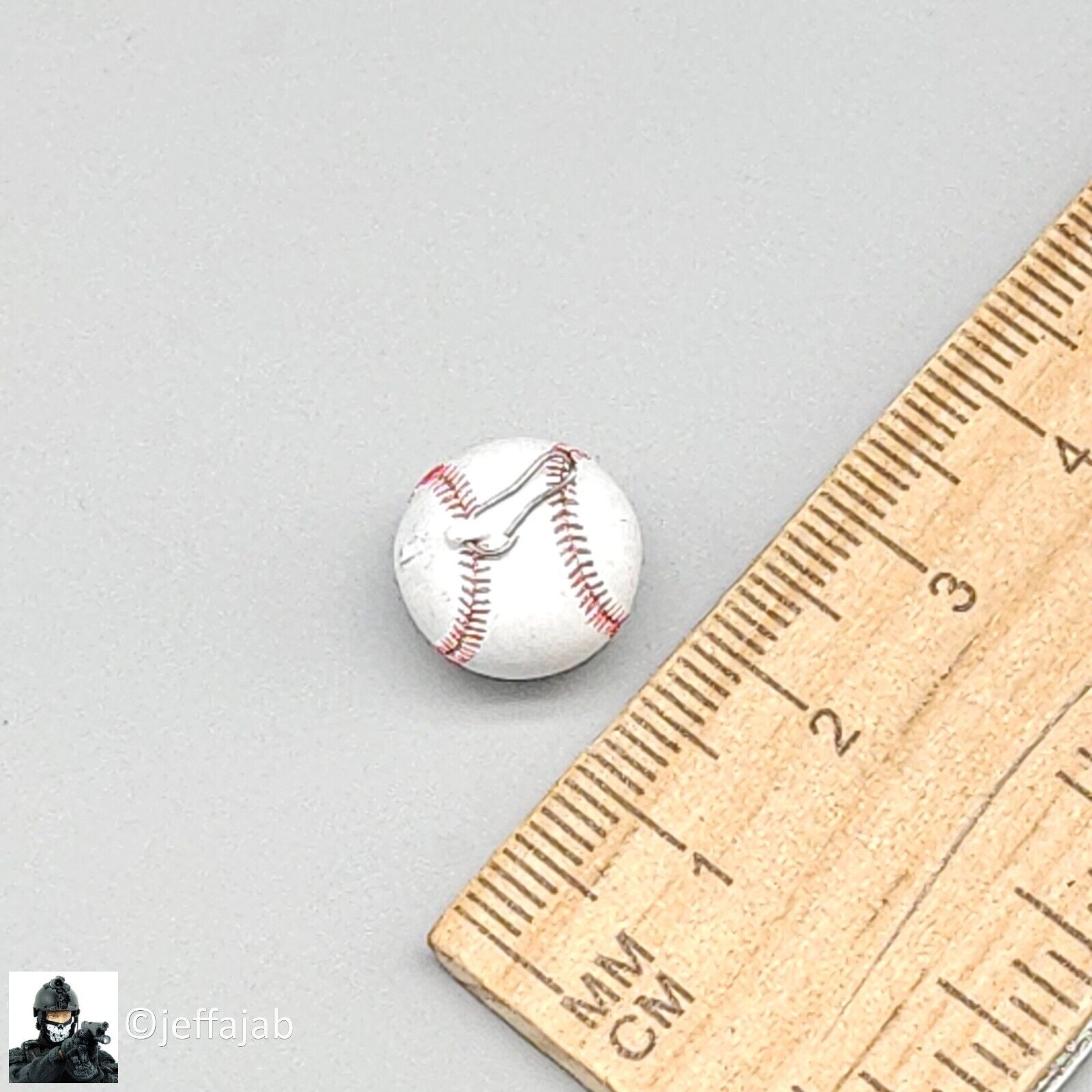 1:6 Soldier Story The Division 2 Agent Caleb Dunne Baseball Keyring
