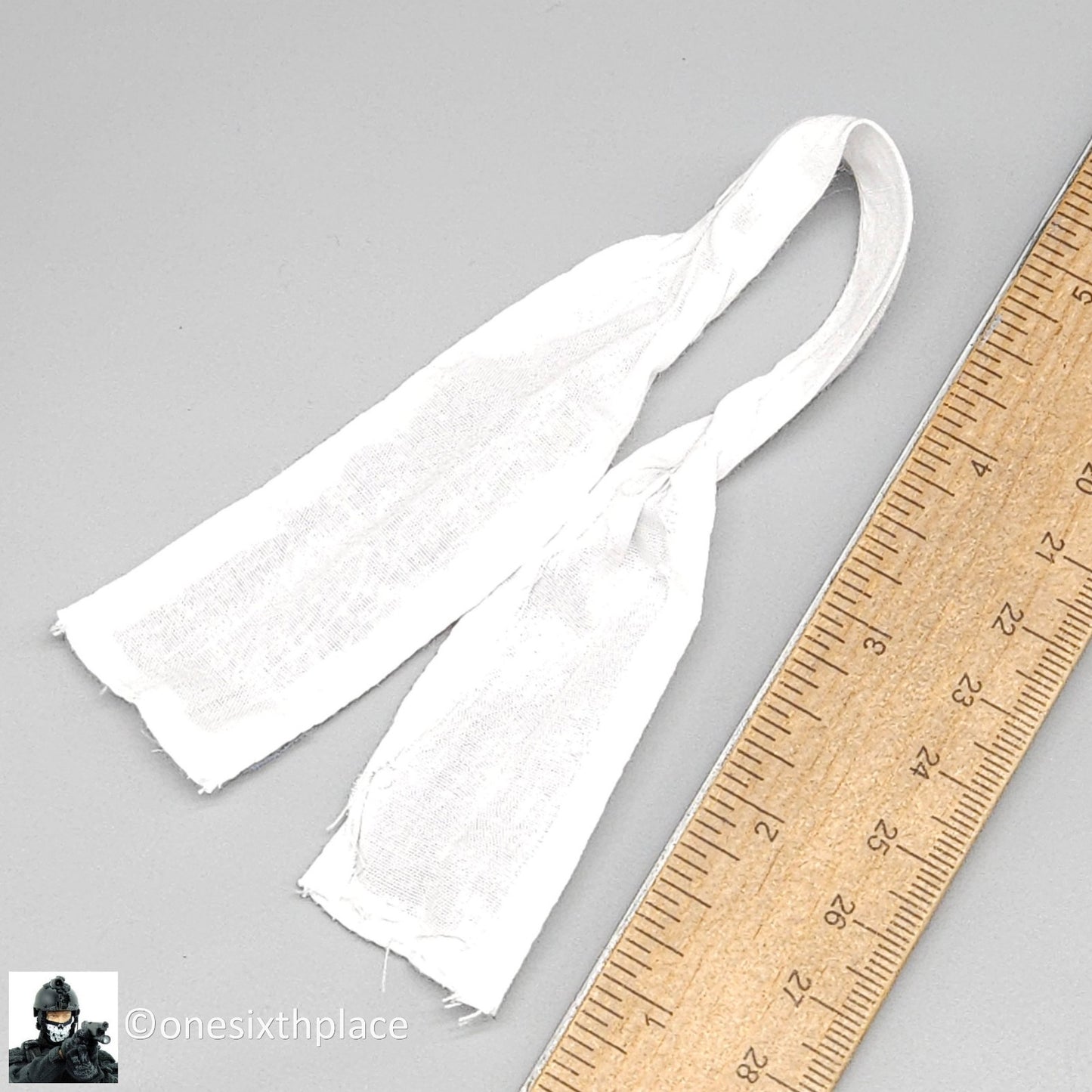 1:6 Dragon WWII German Fallschirmjager Pieter White Scarf for 12" Figures