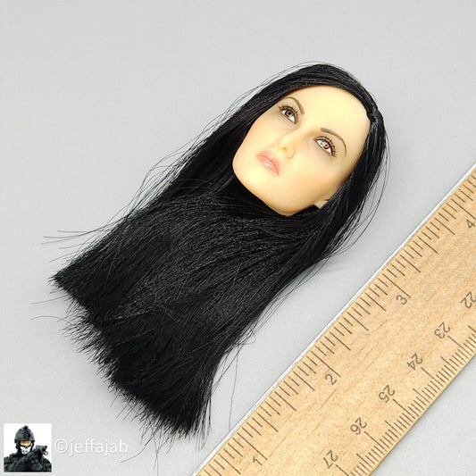 1:6 Triad Toys Otaku 1.2 Brunette Female Head Sculpt for 12" Figures