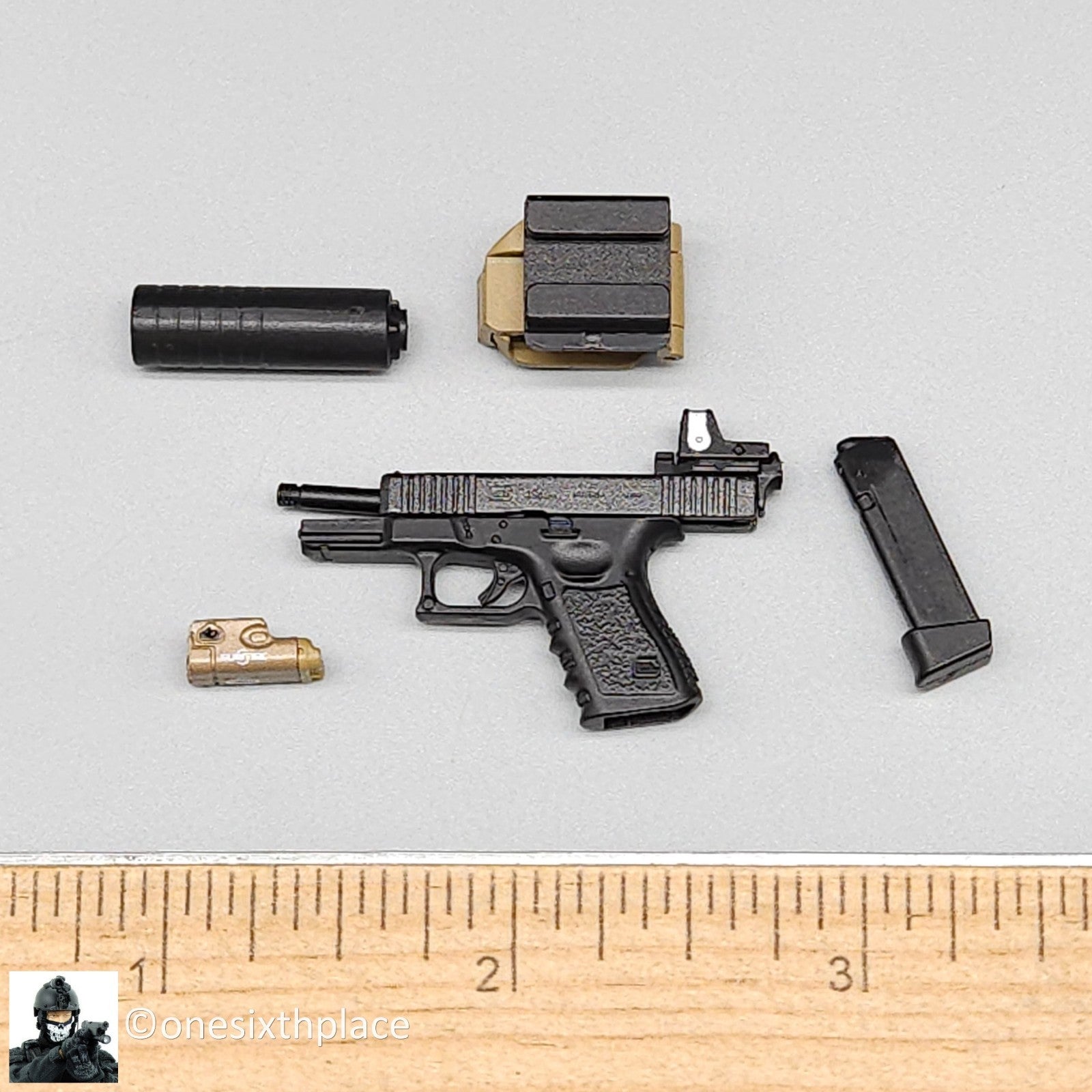 1:6 scale Easy & Simple Coalition Forces G19 Pistol w/ Holster 26065RA