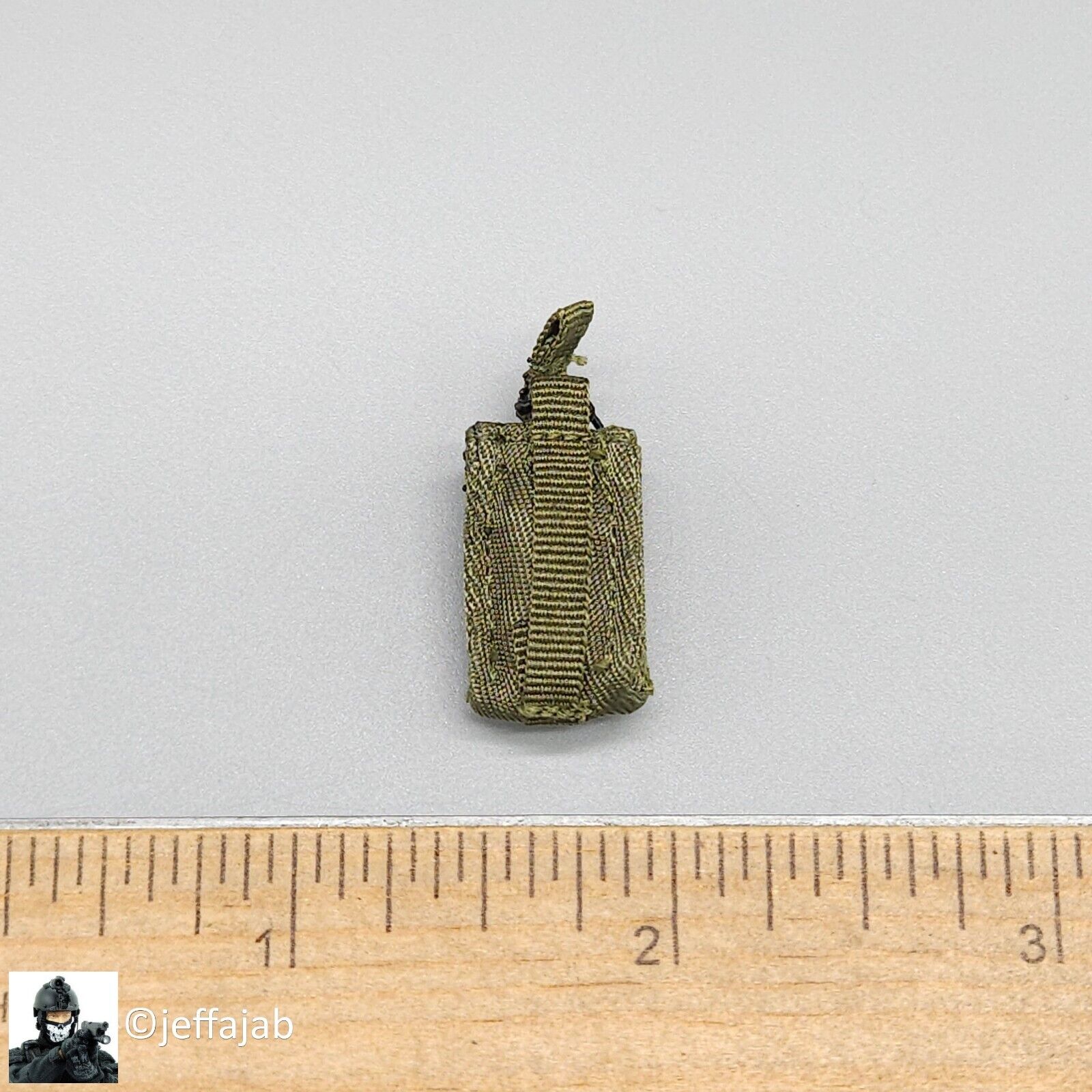 1:6 Soldier Story The Division 2 Agent Brian Johnson Green Pistol Mag Belt Pouch