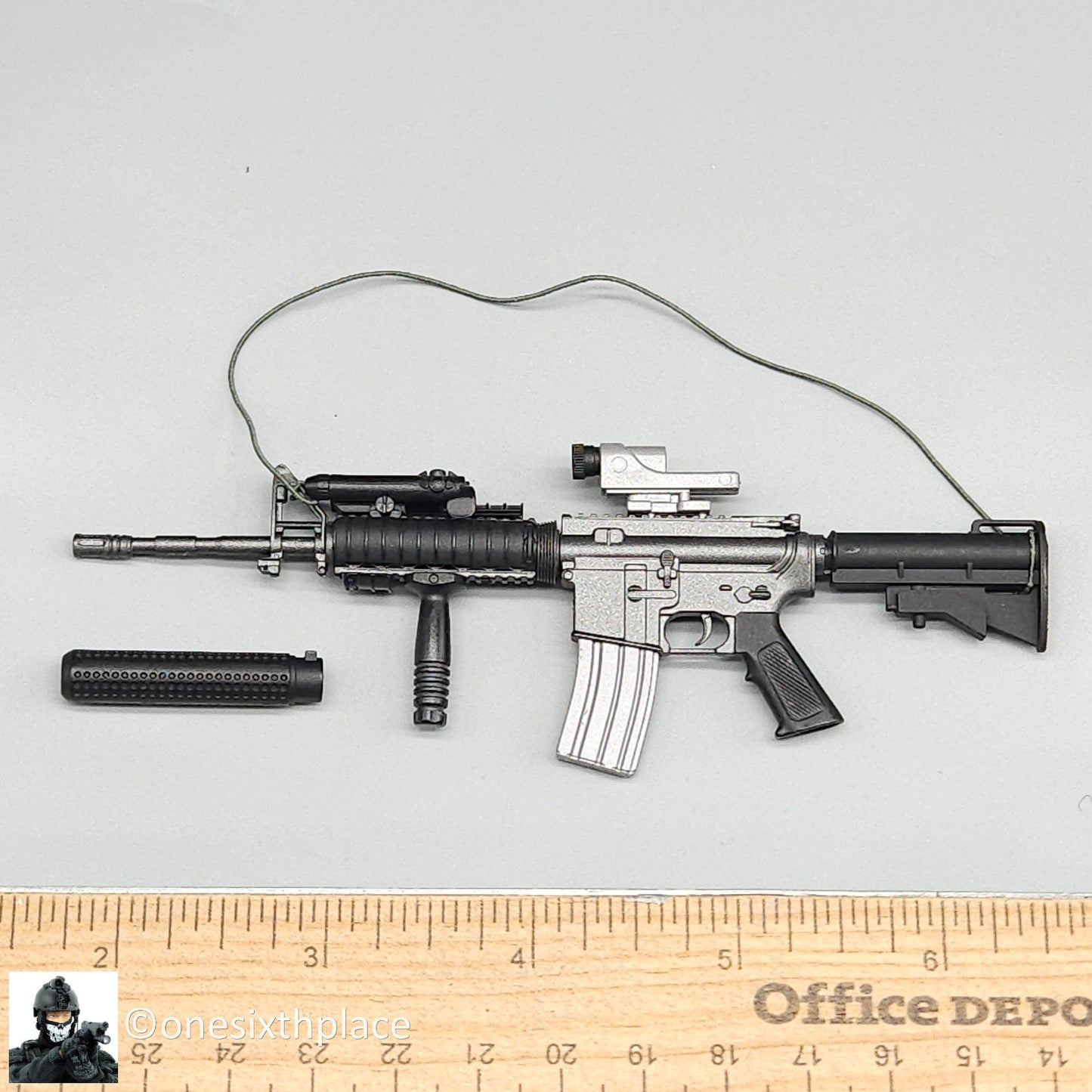 1:6 scale Dragon M4 Rifle w/ Reflex Sight & Silencer for 12" Figures