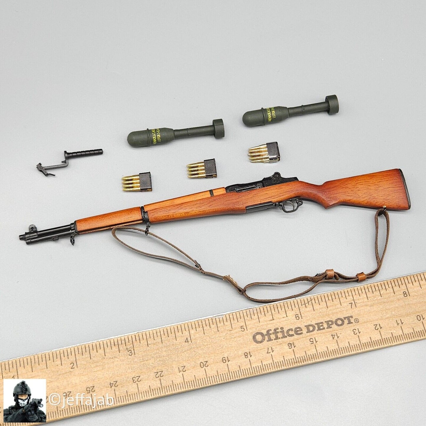 1:6 scale Soldier Story WWII US 101st Airborne Pvt Ryan M1 Garand Rifle Set