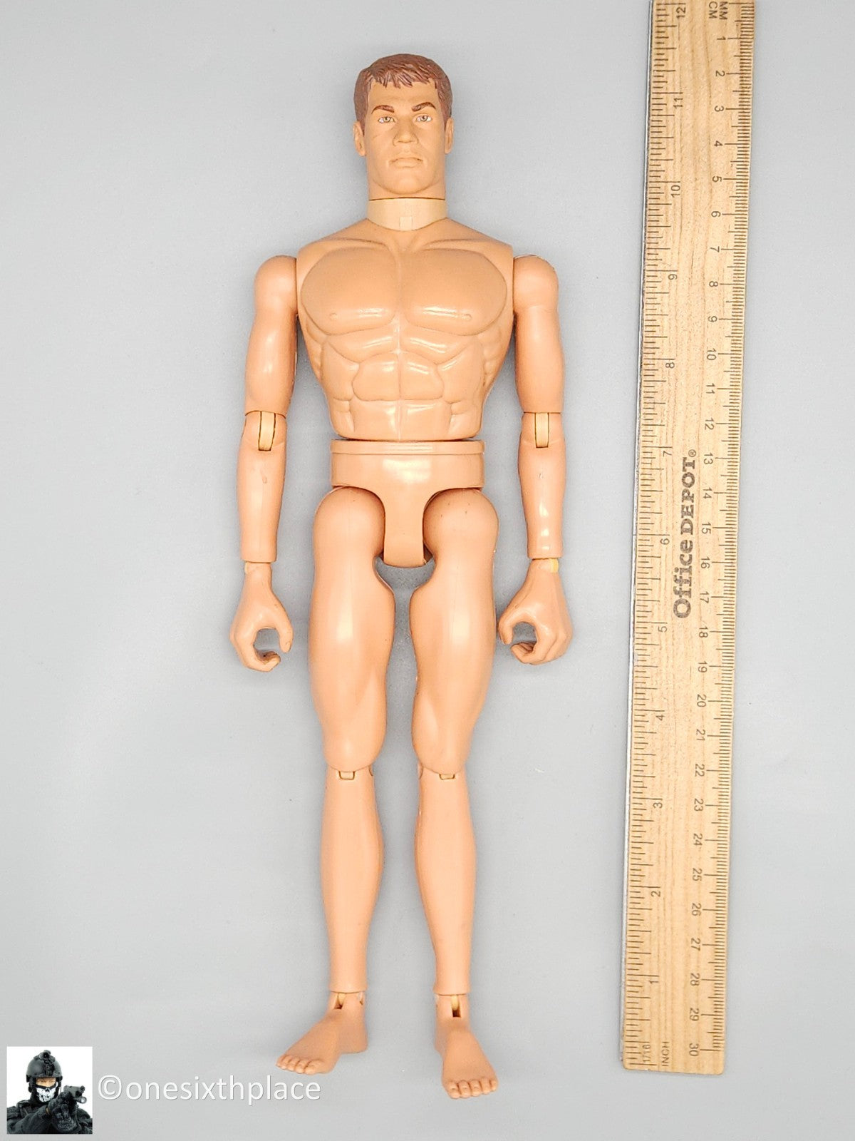 1:6 scale Hasbro GI Joe 1996 Male Body w/ Brown Short Hair Brown Eyes 12" Figure