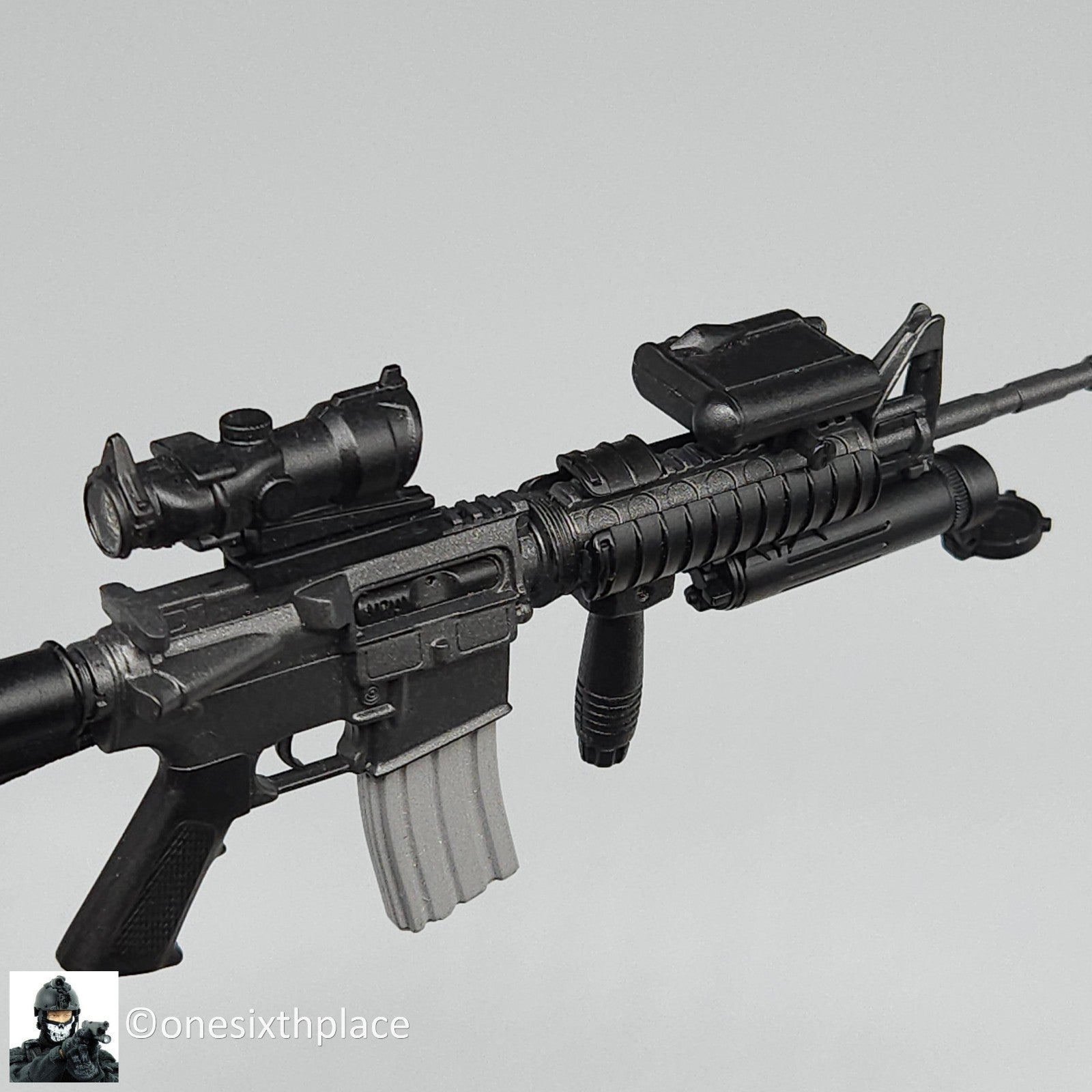 1:6 scale Dragon M4 Rifle w/  ACOG Sight & Tac Light for 12" Figures SWAT